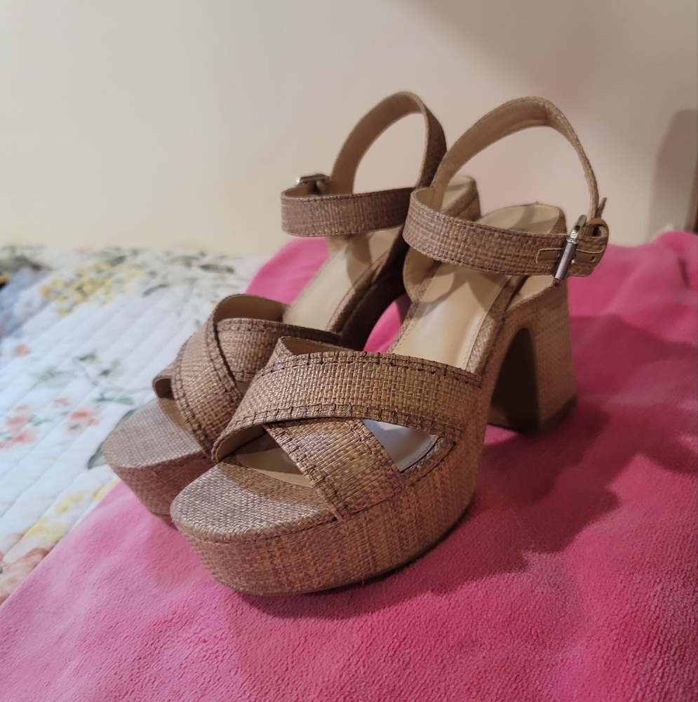 Dolce Vita Women's Platform Sandals